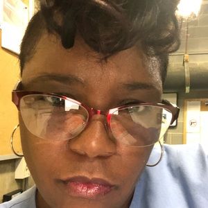 Meet your Posher, Toni